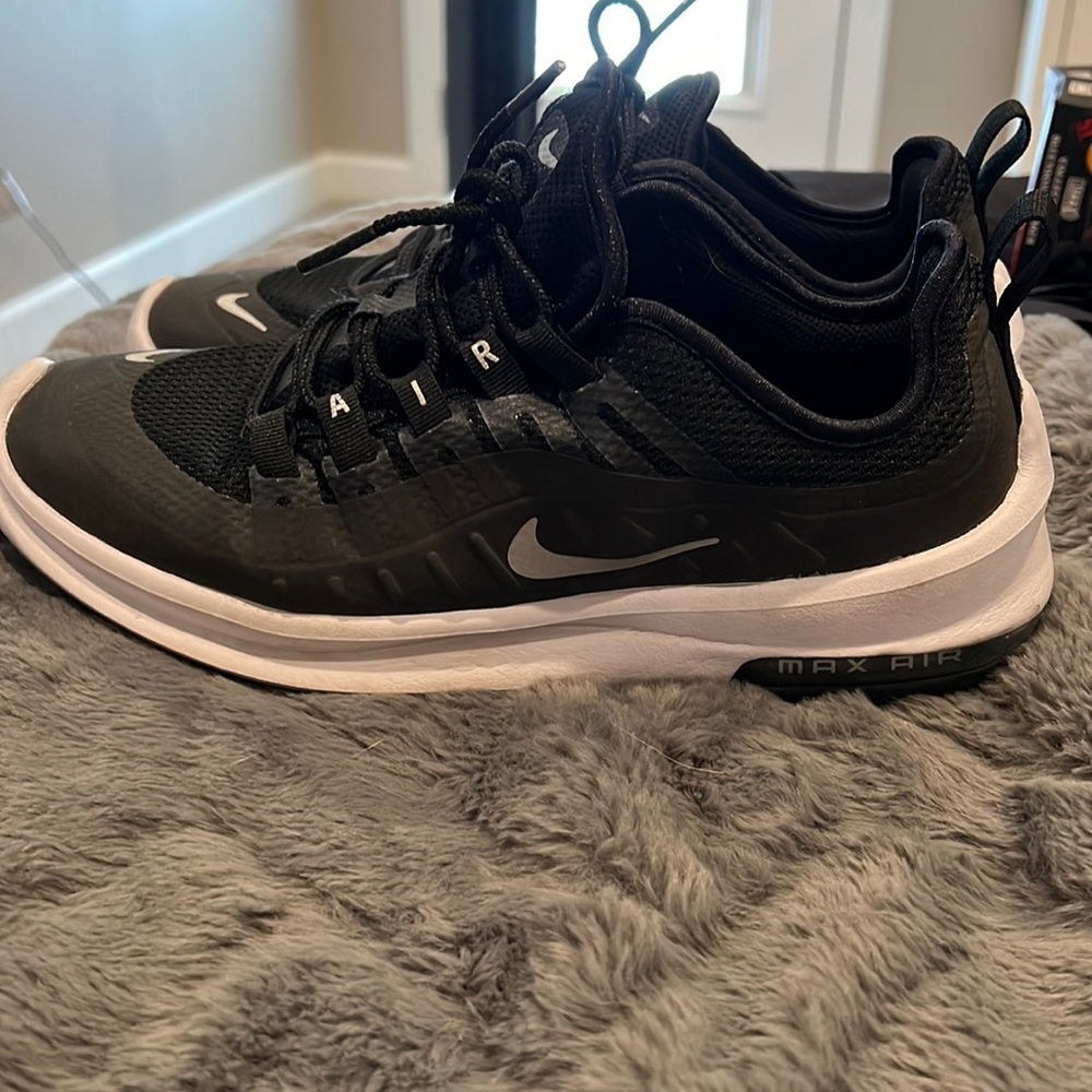 Nike Air Max Axis